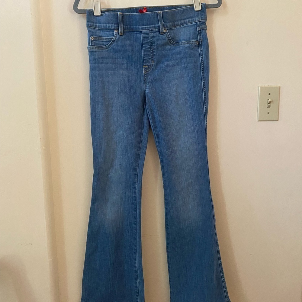 Spanx Ocean Flare Jeans Vintage Indigo Wash Size Small - Picture 10 of 11
